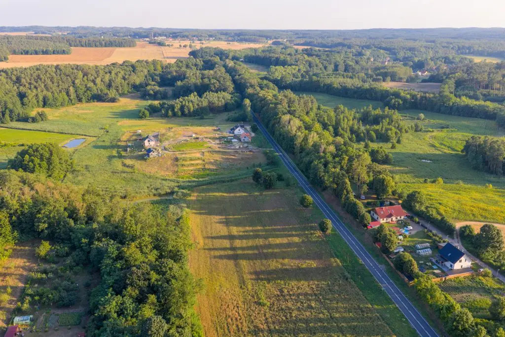 Działki budowlane w Lubniewicach – przestrzeń na dom blisko natury
