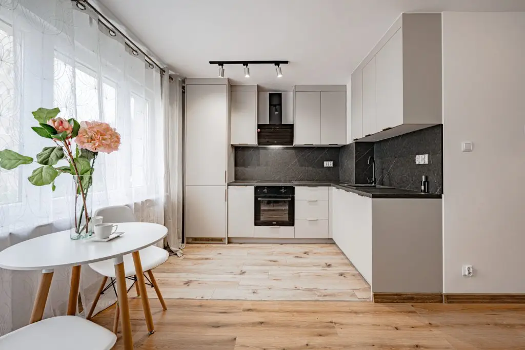 Mieszkanie, 2 pokoje, 35 mkw, balkon, os. Dolinki
